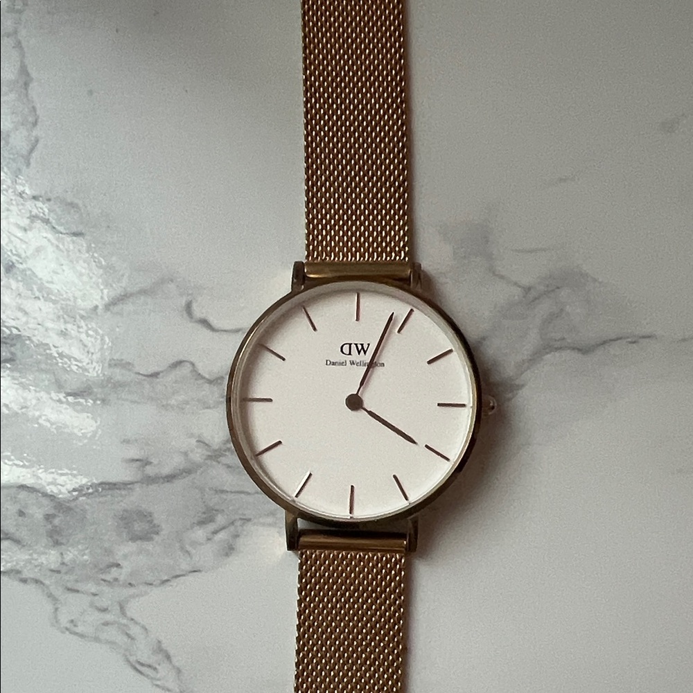 Daniel Wellington Rose Gold Mesh Watch with White Dial